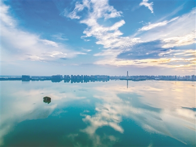 1533259106103775.jpg 32501533249544937.jpg